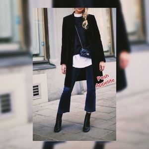 *** Banana Republic crop flare raw hem denim